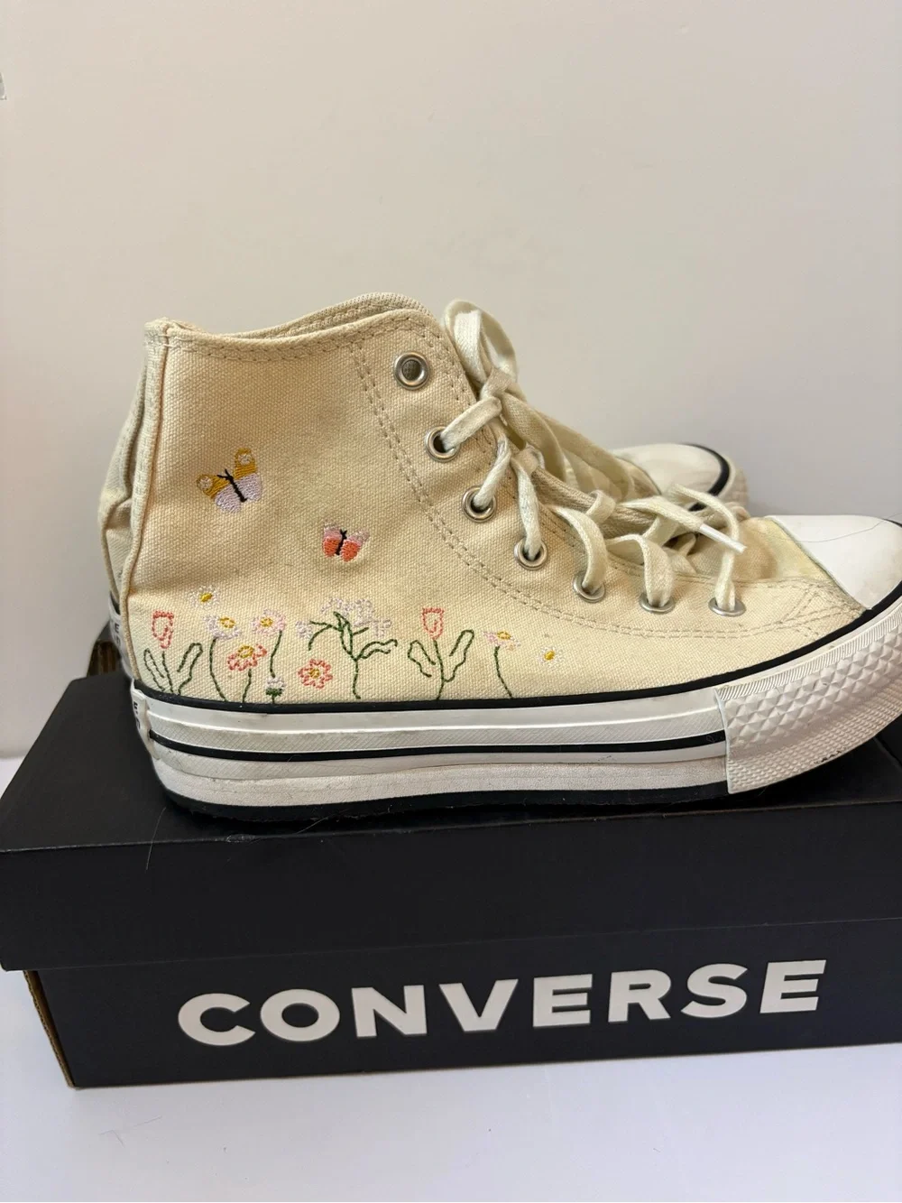 Converse Kids Cream Canvas High-Top Sneakers with Floral & Butterfly Embroidery